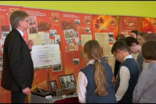 Фото: В Лидском районном центре творчества детей и молодежи открылась выставка военной тематики
