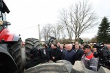 Фото: Александр Лукашенко в Праздник труда ознакомился с "космическим кораблем" в отечественном тракторостроении Фото: Александр Лукашенко в Праздник труда ознакомился с "космическим кораблем" в отечественном тракторостроении