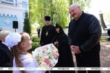Фото: Александр Лукашенко в храме на Пасху: коль время выбрало нас, давайте сохраним мир и покой