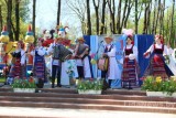 Фото: В первый майский день для лидчан и гостей города в городском парке проходит майский праздник "Теплым лучом улыбается май"