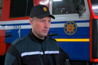 Фото: Мастер-спасатель пожарной аварийно-спасательной части №1 Лидского РОЧС Павел Копачель посвящает себя благородной профессии Фото: Мастер-спасатель пожарной аварийно-спасательной части №1 Лидского РОЧС Павел Копачель посвящает себя благородной профессии