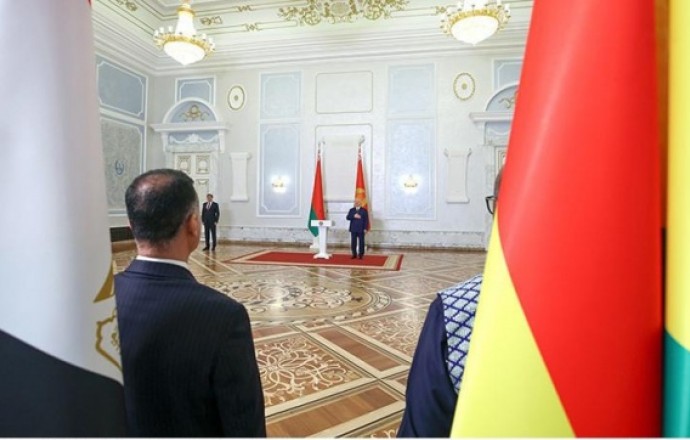 Фото: Александр Лукашенко принял верительные грамоты послов 10 государств Фото: Александр Лукашенко принял верительные грамоты послов 10 государств