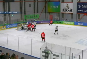 Фото: Лидские «рыцари» уступили «Гомелю» на домашнем льду - 1:4 Фото: Лидские «рыцари» уступили «Гомелю» на домашнем льду - 1:4