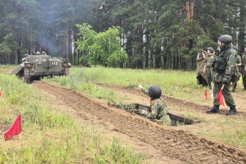 Фото: Школьников отправят на учебно-полевые сборы Фото: Школьников отправят на учебно-полевые сборы