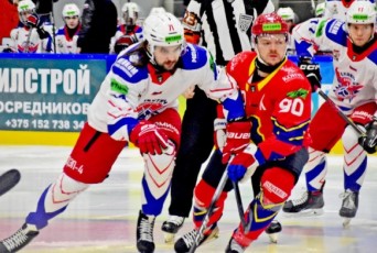 Фото: Хоккеисты "Лиды" впервые выиграли матч плей-офф Кубка Президента Фото: Хоккеисты "Лиды" впервые выиграли матч плей-офф Кубка Президента