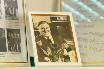 Фото: Средней школе №1 города Лиды присвоено имя выдающегося гражданина Лидского района Михаила Минкевича Фото: Средней школе №1 города Лиды присвоено имя выдающегося гражданина Лидского района Михаила Минкевича