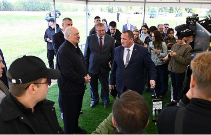 Фото: Жесткая критика, но не только. Александр Лукашенко поручил за будущий год кардинально изменить Могилевскую область Фото: Жесткая критика, но не только. Александр Лукашенко поручил за будущий год кардинально изменить Могилевскую область